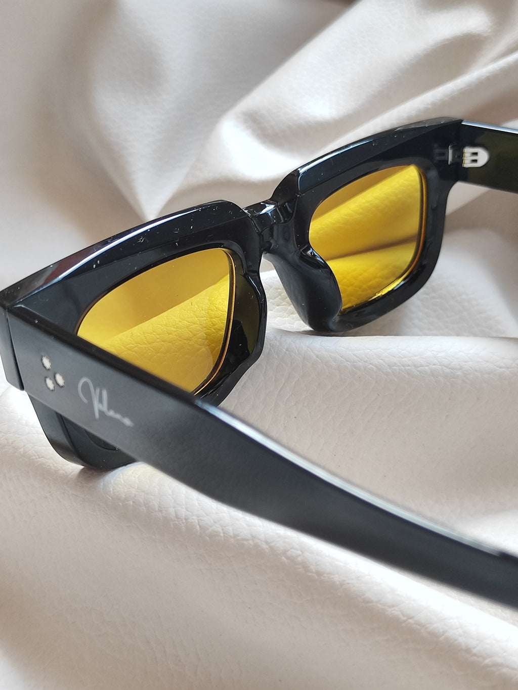 MERCURIO NERO GIALLO
